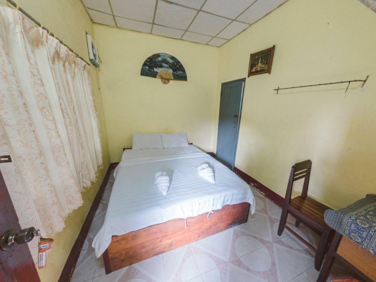Pan'S Place Vang Vieng Exterior photo