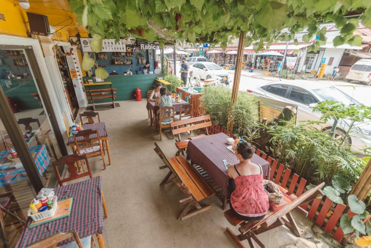 Pan'S Place Vang Vieng Exterior photo