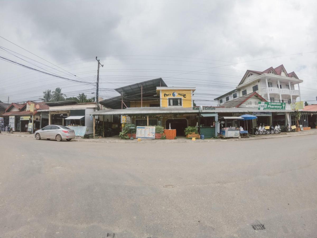 Pan'S Place Vang Vieng Exterior photo