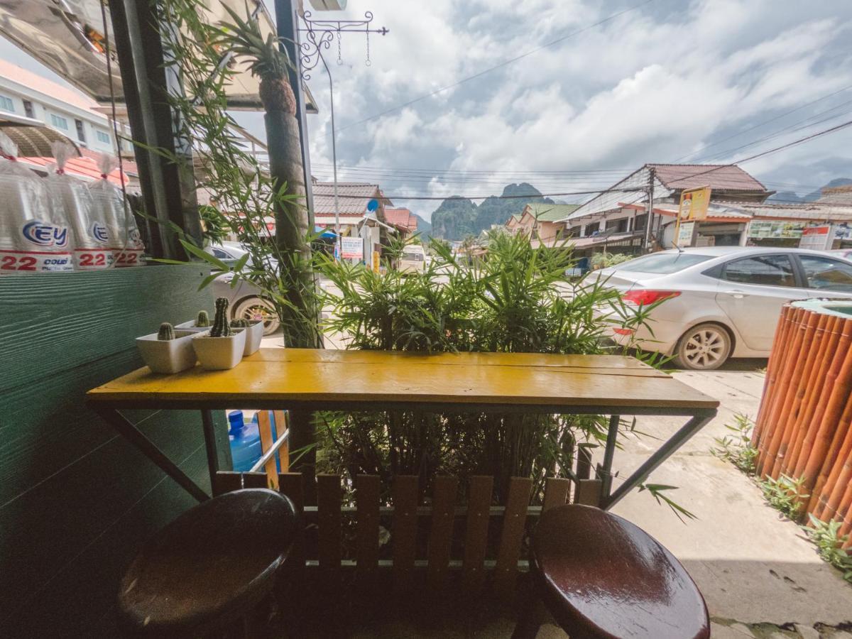 Pan'S Place Vang Vieng Exterior photo